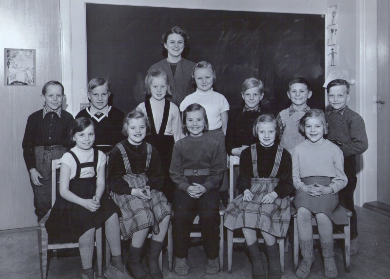 Fil:Nyhyttans småskola 1.jpg